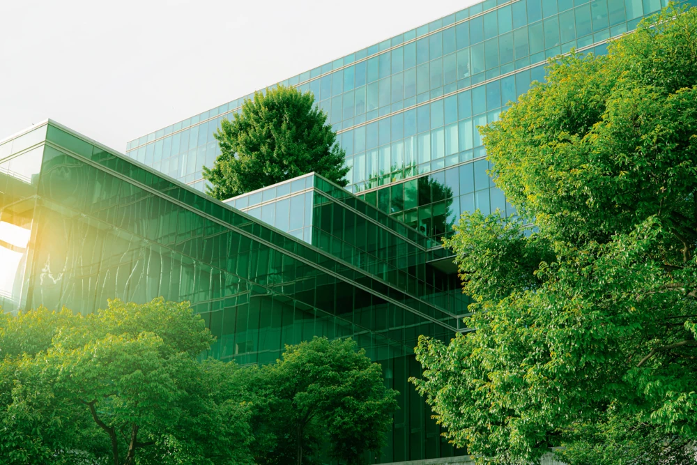 Building with sustainable green environment